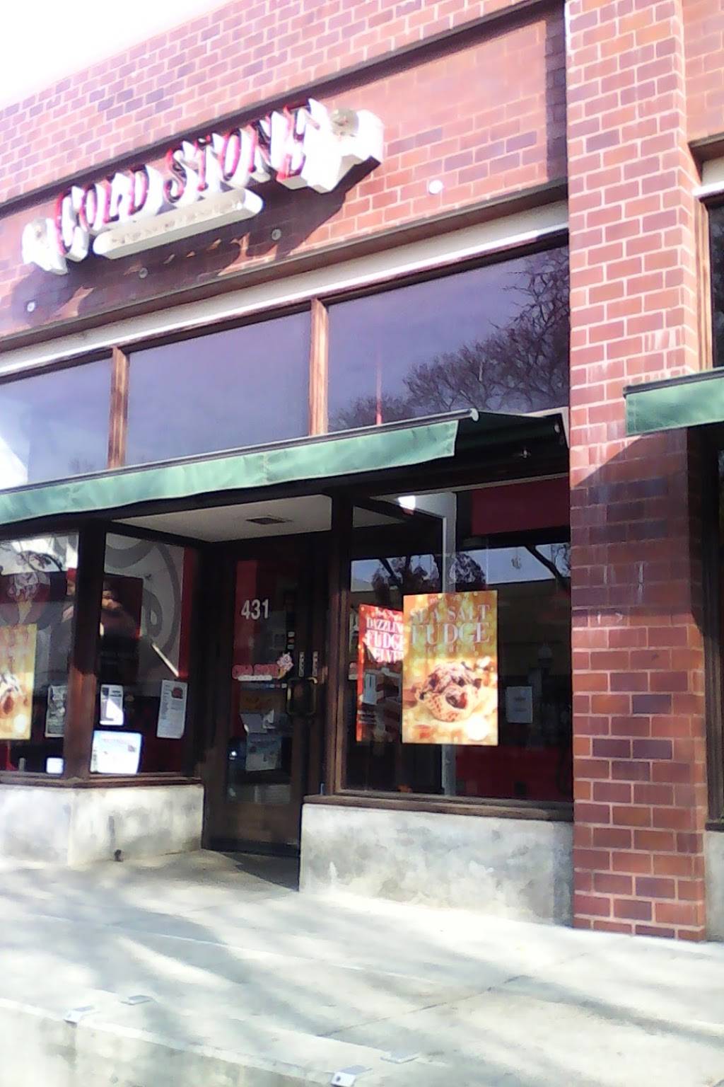 Cold Stone Creamery | bakery | 431 W Main St, Merced, CA 95340, USA | 2097259350 OR +1 209-725-9350