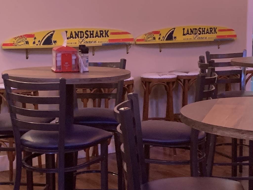 Paradise Cove 220 | restaurant | 218 S Bridge St, Yorkville, IL 60560, USA | 6308829955 OR +1 630-882-9955