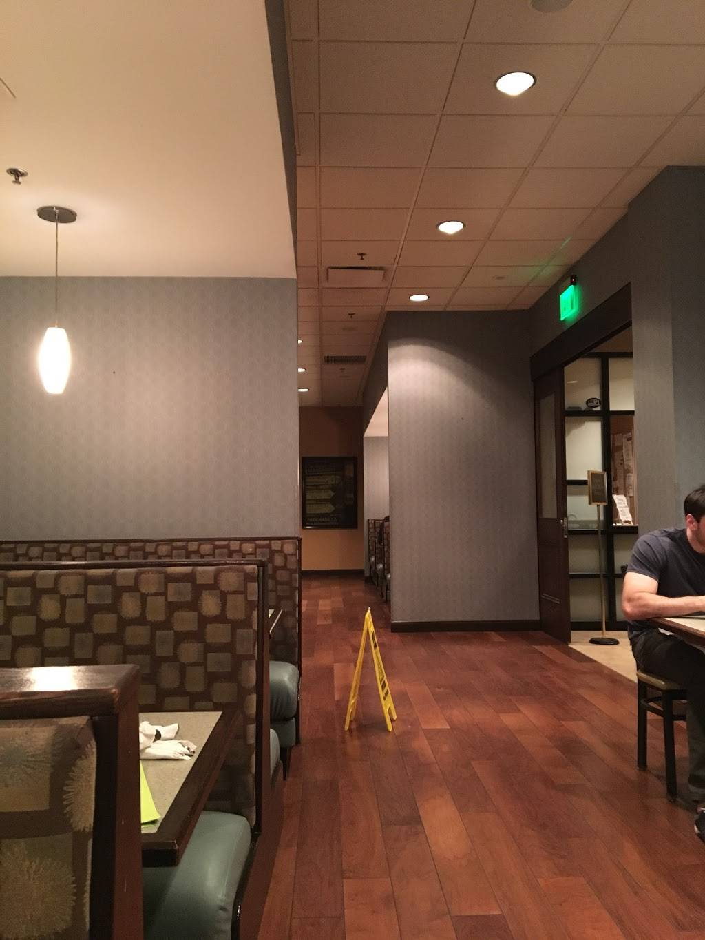 THE GRILLE AT CITY CENTRE | restaurant | 700 E Adams St, Springfield, IL 62701, USA | 2173315199 OR +1 217-331-5199