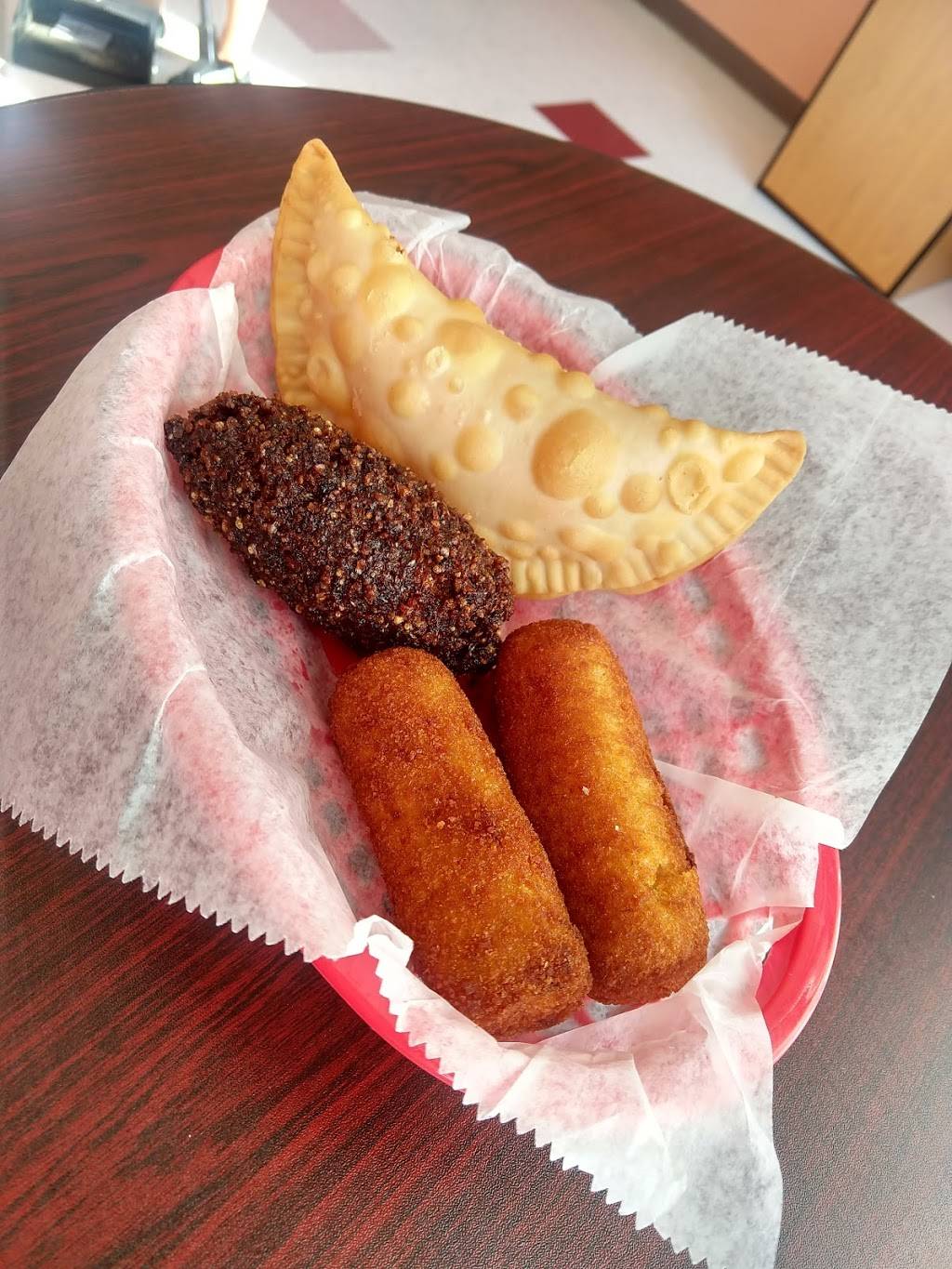 El PiKoteo | restaurant | 483 Amherst St #1, Nashua, NH 03063, USA | 6035217155 OR +1 603-521-7155