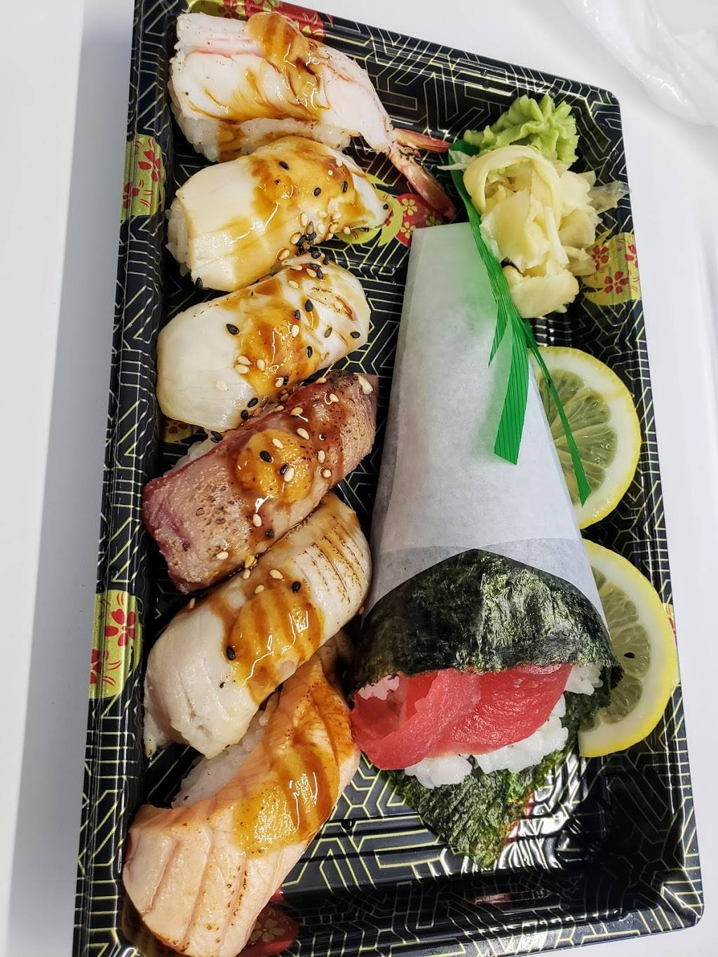 Oyshi Sushi | restaurant | 12 Queens Quay W, Toronto, ON M5J 2V3, Canada | 4162160709 OR +1 416-216-0709