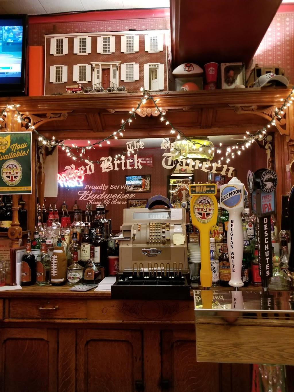 Red Brick Tavern | restaurant | 1700 Cumberland St, London, OH 43140, USA | 7408521474 OR +1 740-852-1474