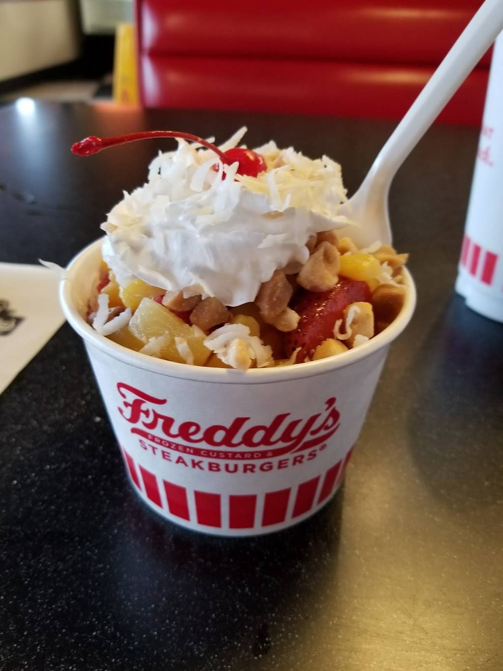 Freddys Frozen Custard & Steakburgers | restaurant | 2420 S 9th St, Salina, KS 67401, USA | 7858270900 OR +1 785-827-0900