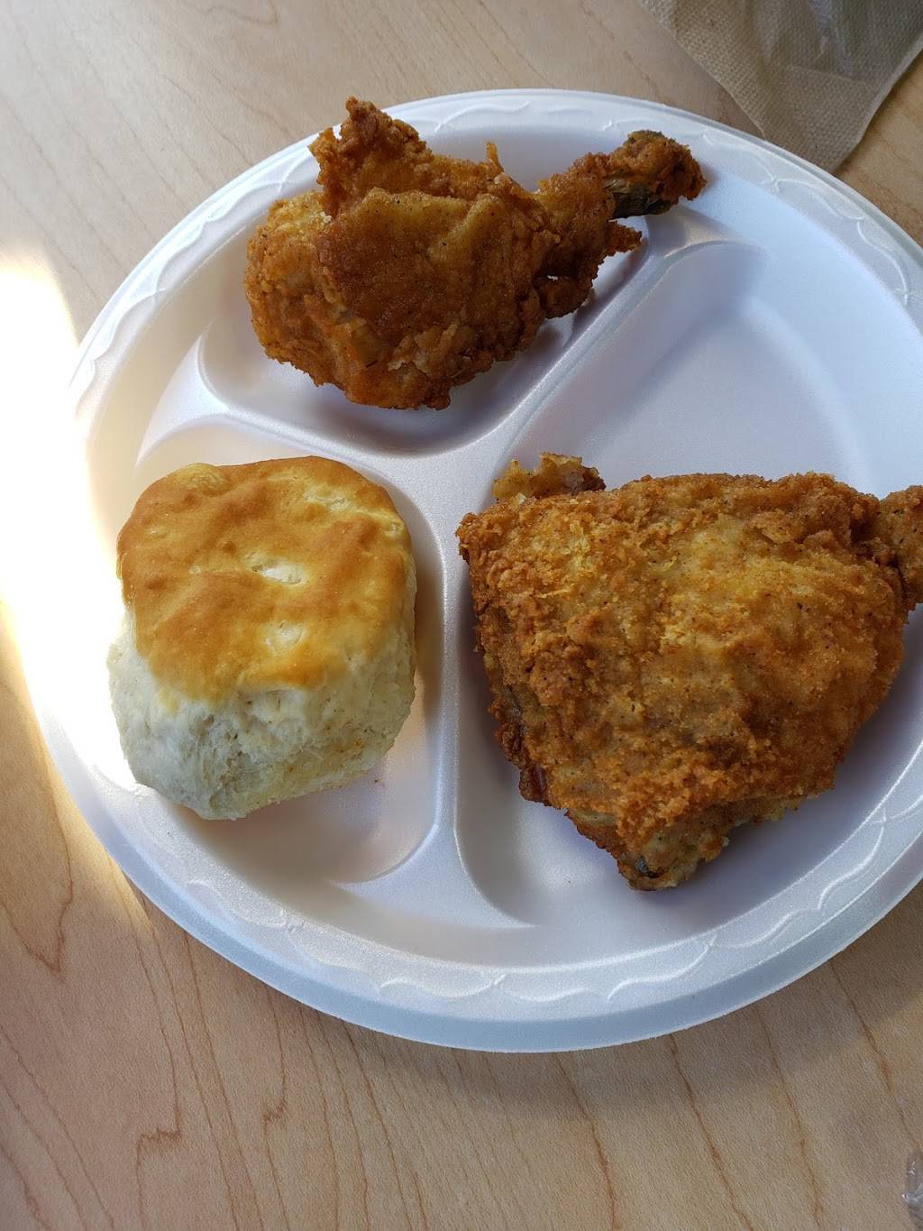 KFC | restaurant | 4917 Bellflower Blvd, Lakewood, CA 90713, USA | 5629251983 OR +1 562-925-1983