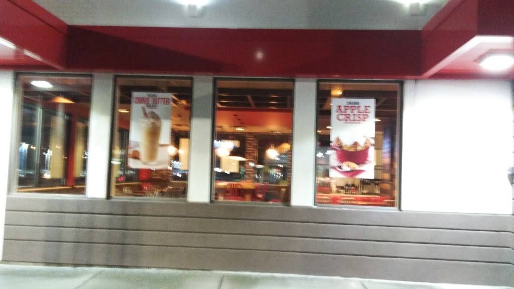 Arbys | restaurant | 1515 E Main St, Owosso, MI 48867, USA | 9897237115 OR +1 989-723-7115