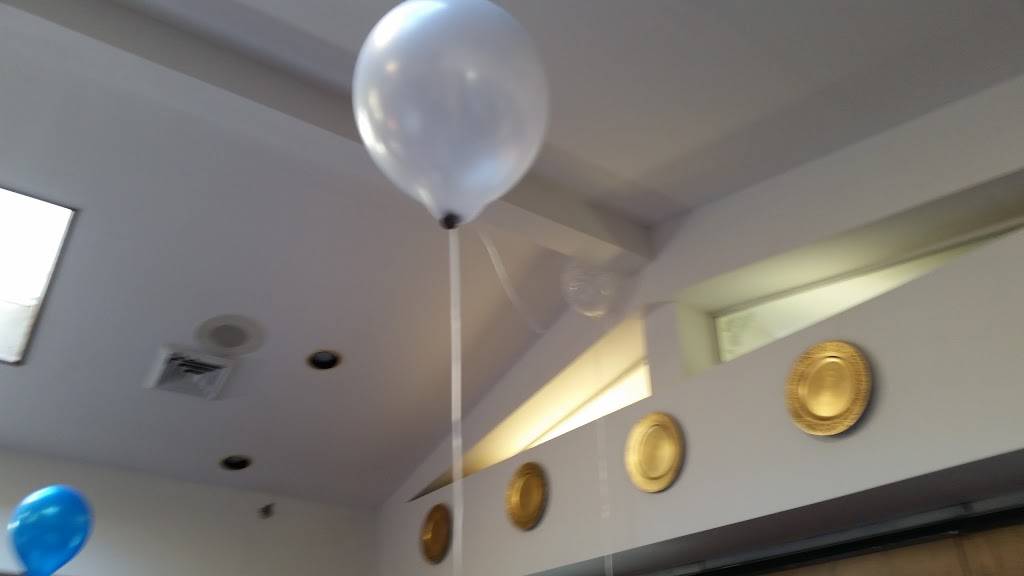 Alias Smith and Jones | restaurant | 2863 Woods Ave, Oceanside, NY 11572, USA | 5166785888 OR +1 516-678-5888