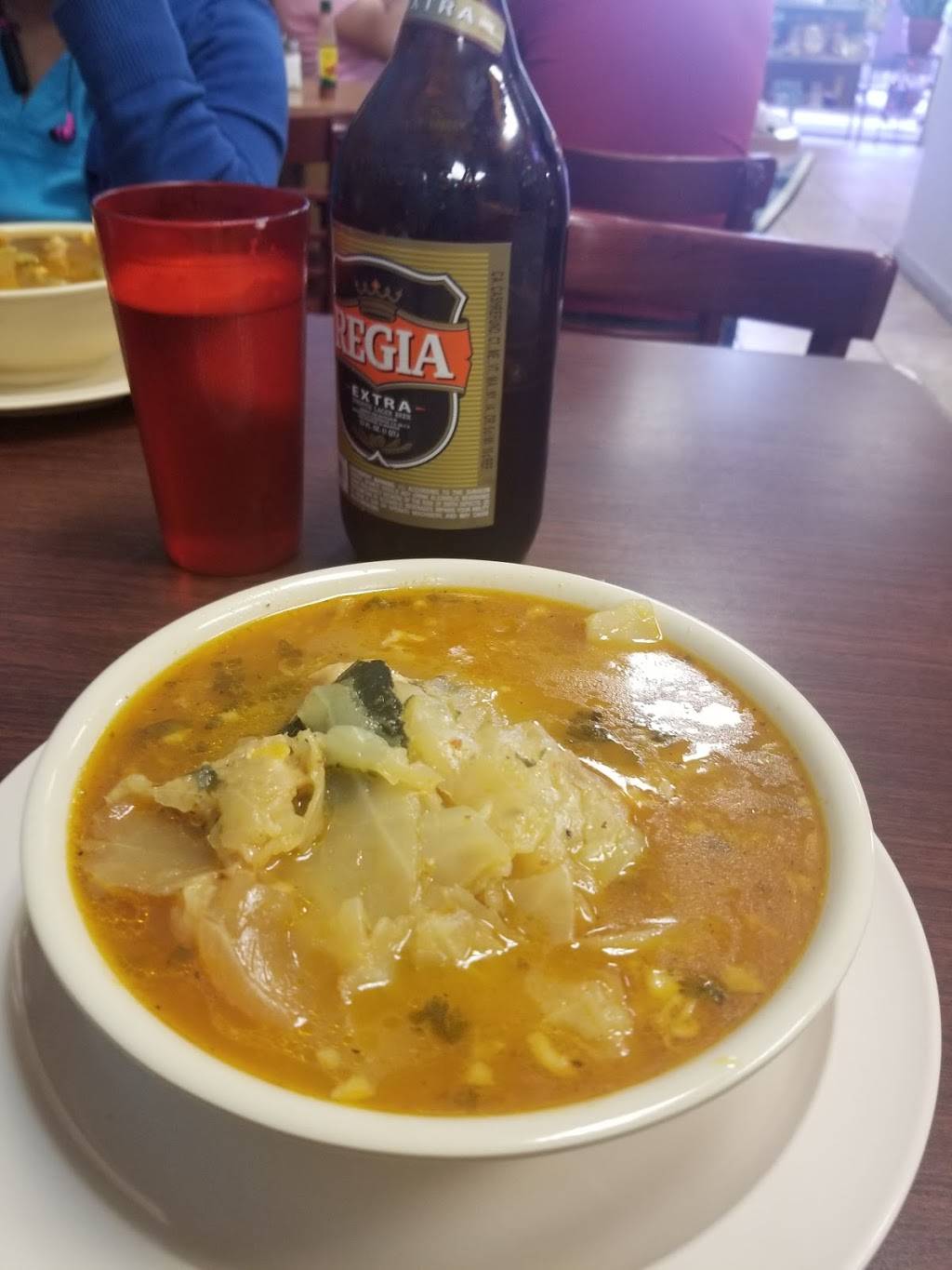 Deli Pupuseria Salvadoreña | restaurant | 10929 SW 186th St, Miami, FL 33157, USA | 3052552977 OR +1 305-255-2977