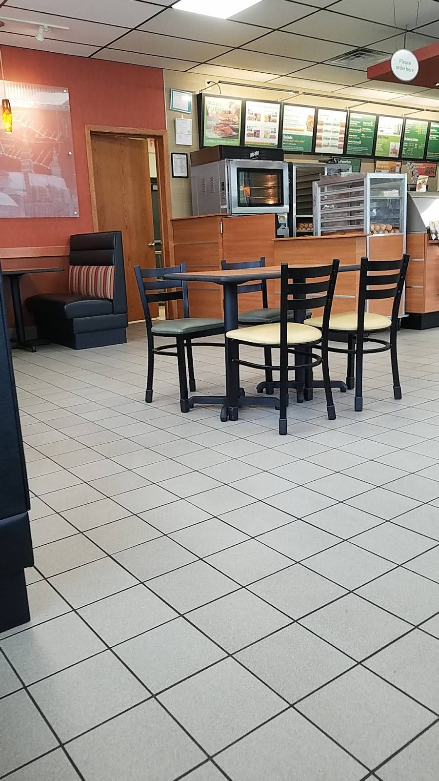 Subway | restaurant | 1525 W 1st St, Cedar Falls, IA 50613, USA | 3192684225 OR +1 319-268-4225