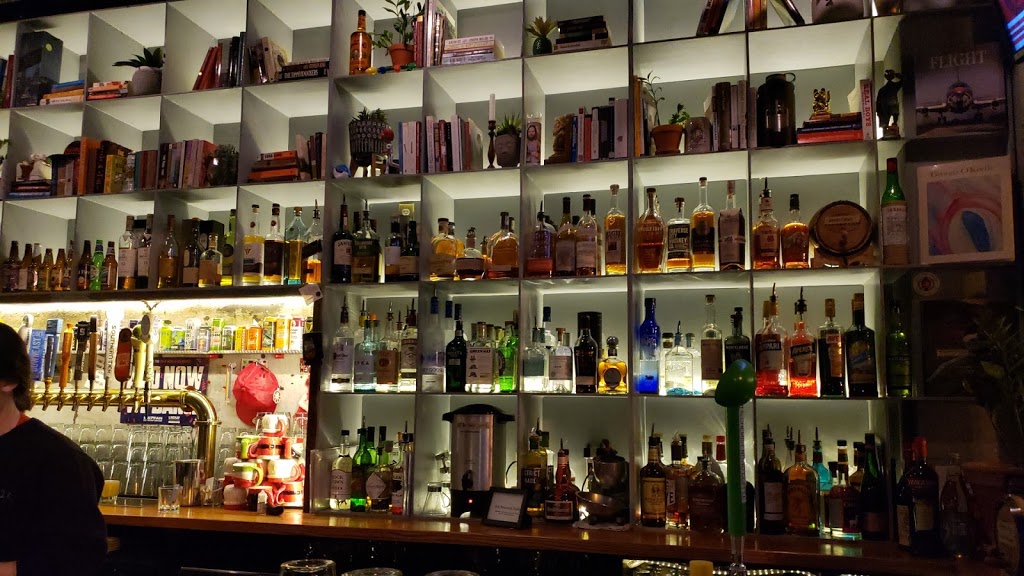 Present Company Public House | restaurant | 438 Massachusetts Ave NW, Washington, DC 20001, USA | 2022891100 OR +1 202-289-1100