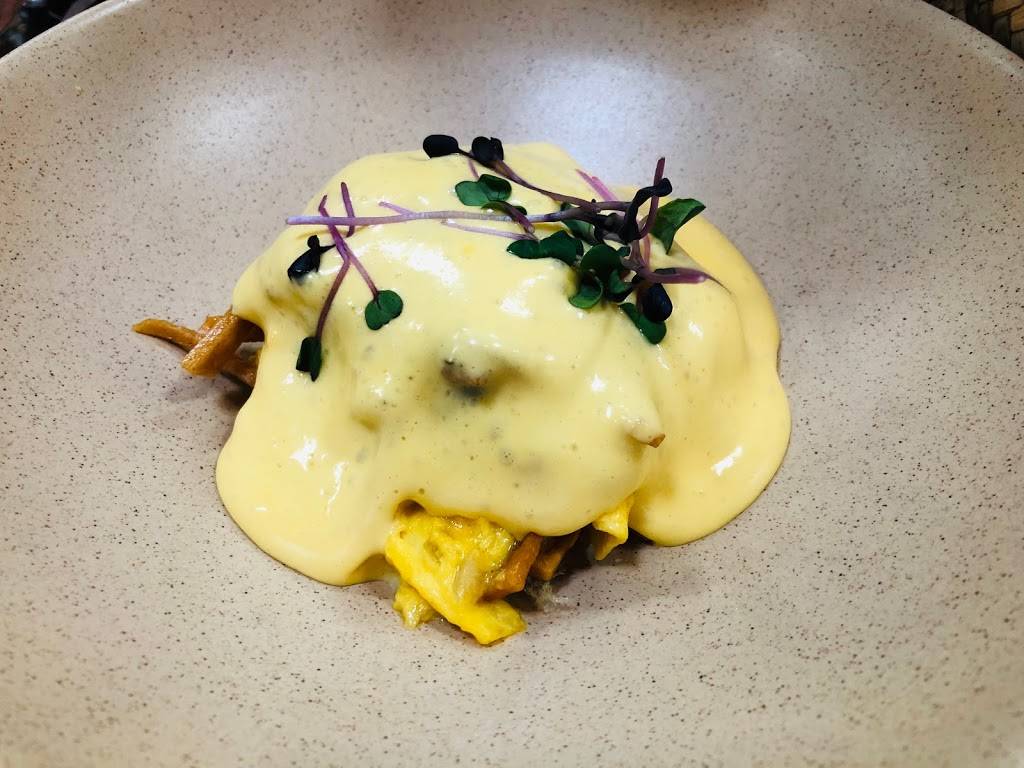 Suerte | restaurant | 1800 E 6th St, Austin, TX 78702, USA | 5129530092 OR +1 512-953-0092