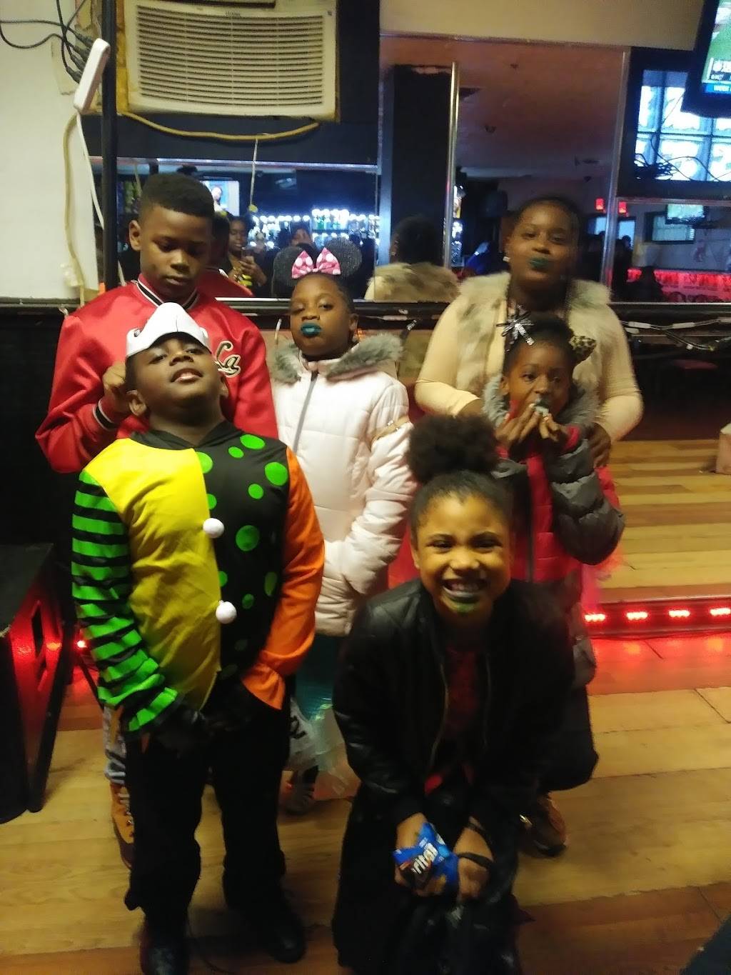 Club Aces | restaurant | 2027 Nicholas Rd, Dayton, OH 45417, USA | 9372686028 OR +1 937-268-6028