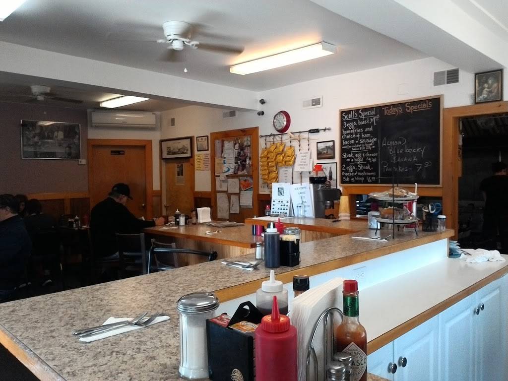 Dedham Diner | restaurant | 247 Bussey St, Dedham, MA 02026, USA | 7813293600 OR +1 781-329-3600