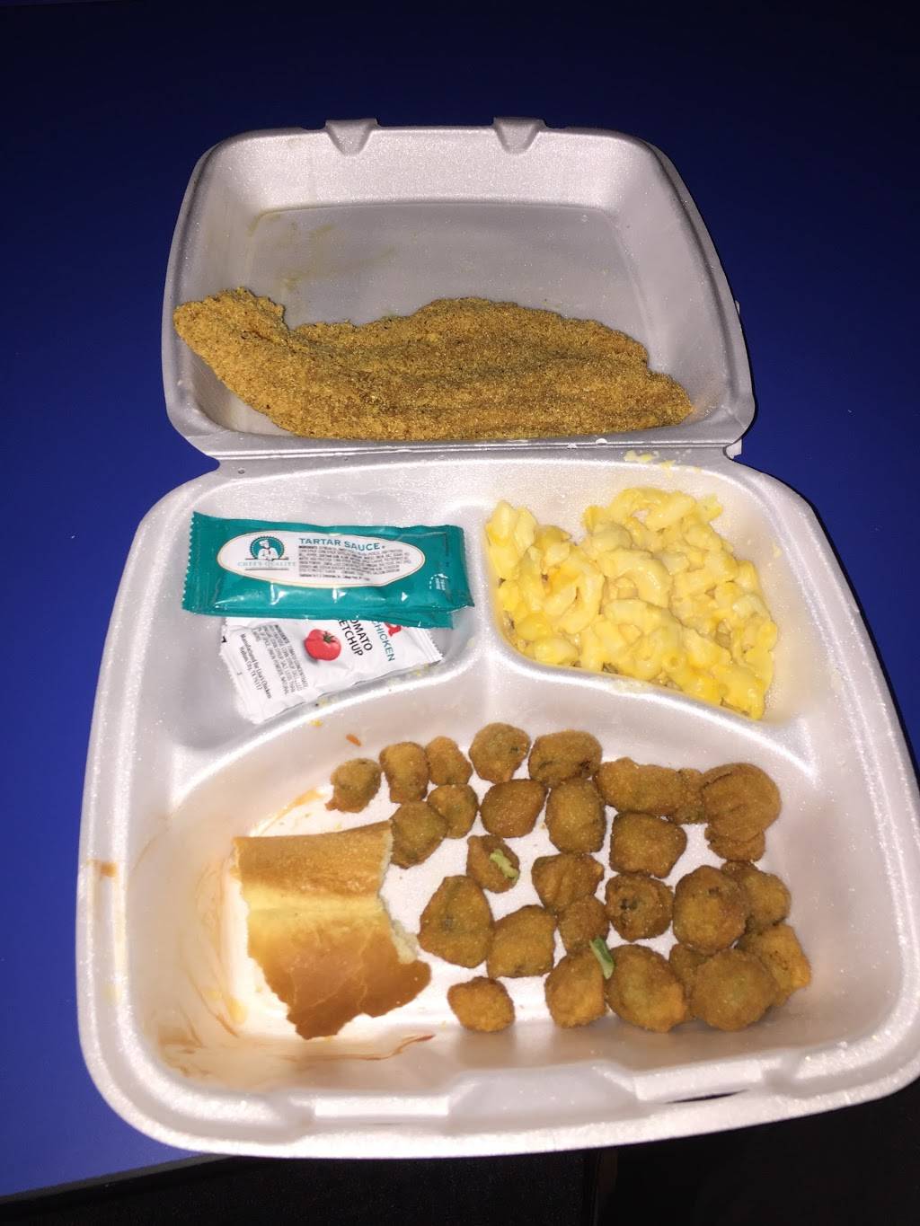 Lisas Chicken | restaurant | 1201 E Berry St, Fort Worth, TX 76110, USA | 8179271770 OR +1 817-927-1770