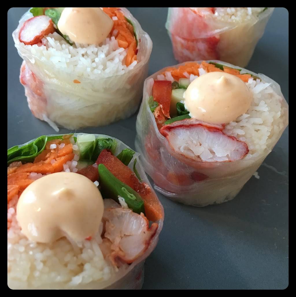 Village Gourmet-Cafe & Catering | restaurant | 23 S Prospect Ave, Clarendon Hills, IL 60514, USA | 6303236885 OR +1 630-323-6885