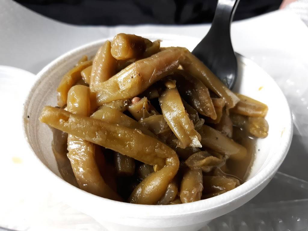 Charles Country Pan Fried Chicken | restaurant | 2461 Frederick Douglass Blvd, New York, NY 10027, USA | 2122811800 OR +1 212-281-1800