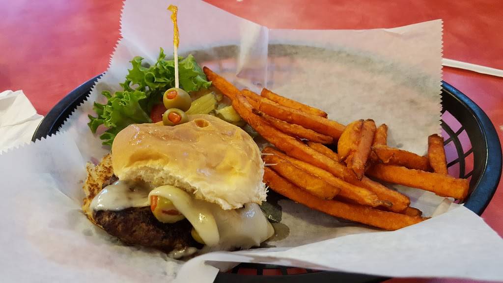 Nilands Cafe | cafe | 24 Lincoln Hwy, Colo, IA 50056, USA | 6413773663 OR +1 641-377-3663