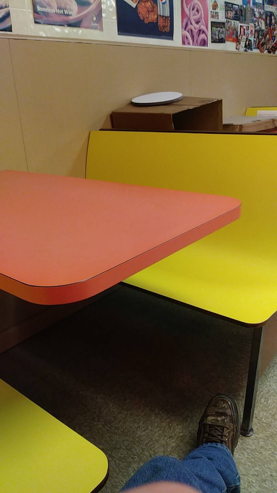 Somerset Famous Pizza | restaurant | 1224 Wilbur Ave, Somerset, MA 02725, USA | 5086790097 OR +1 508-679-0097