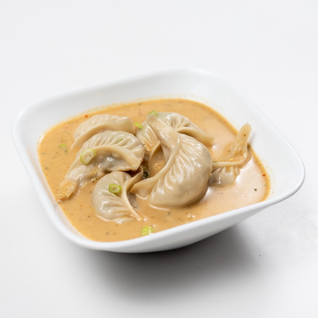 Momo & Curry | restaurant | 1904 W Arlington Blvd, Greenville, NC 27834, USA | 2527510025 OR +1 252-751-0025