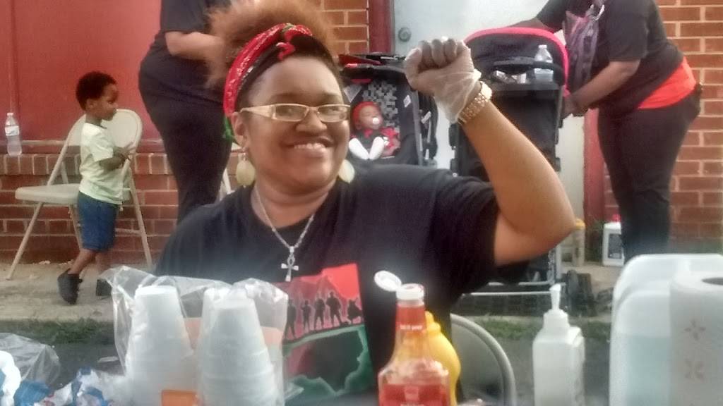 Our Place Bar & Grill | restaurant | 2710 Tuckaseegee Rd, Charlotte, NC 28208, USA | 7043930339 OR +1 704-393-0339