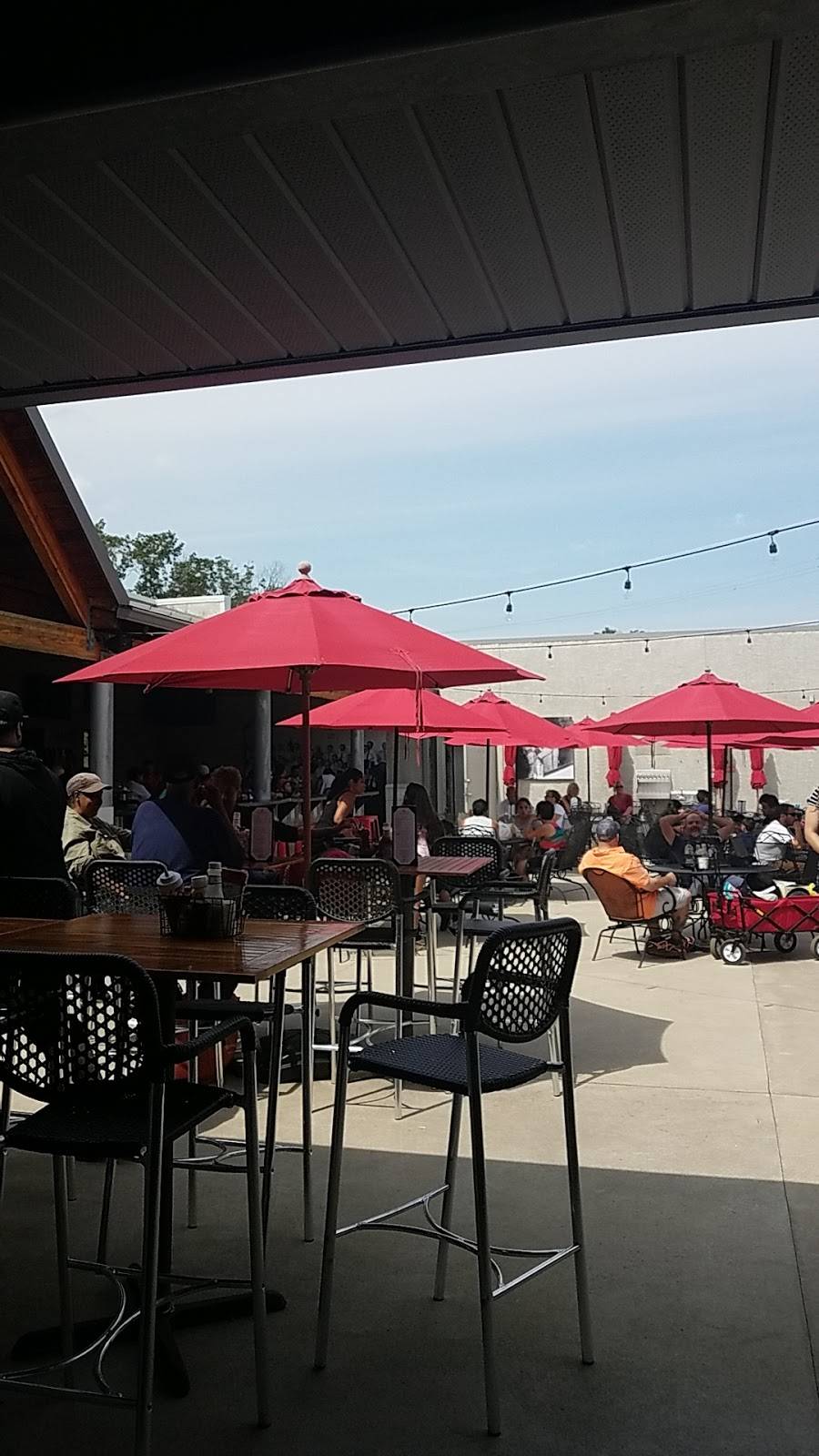 Mainbrook Tavern | restaurant | 90 Wilson Ave, Manalapan Township, NJ 07726, USA | 7324466431 OR +1 732-446-6431