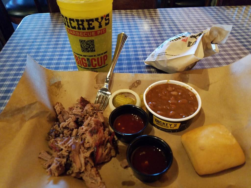Dickeys Barbecue Pit | restaurant | 1586 Gateway Blvd, Fairfield, CA 94533, USA | 7074005040 OR +1 707-400-5040
