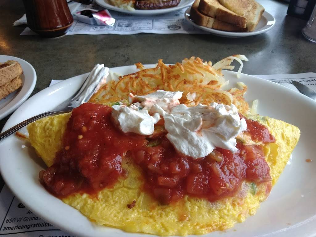 Lil Chef | restaurant | 101 Brookside Ln # D, Brighton, MI 48116, USA | 8102275520 OR +1 810-227-5520