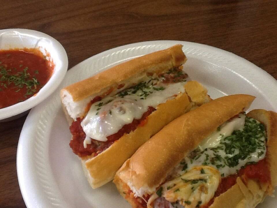 Airport Deli&Sushi | restaurant | 8101 Airport Blvd suite C, Houston, TX 77061, USA | 8327670856 OR +1 832-767-0856