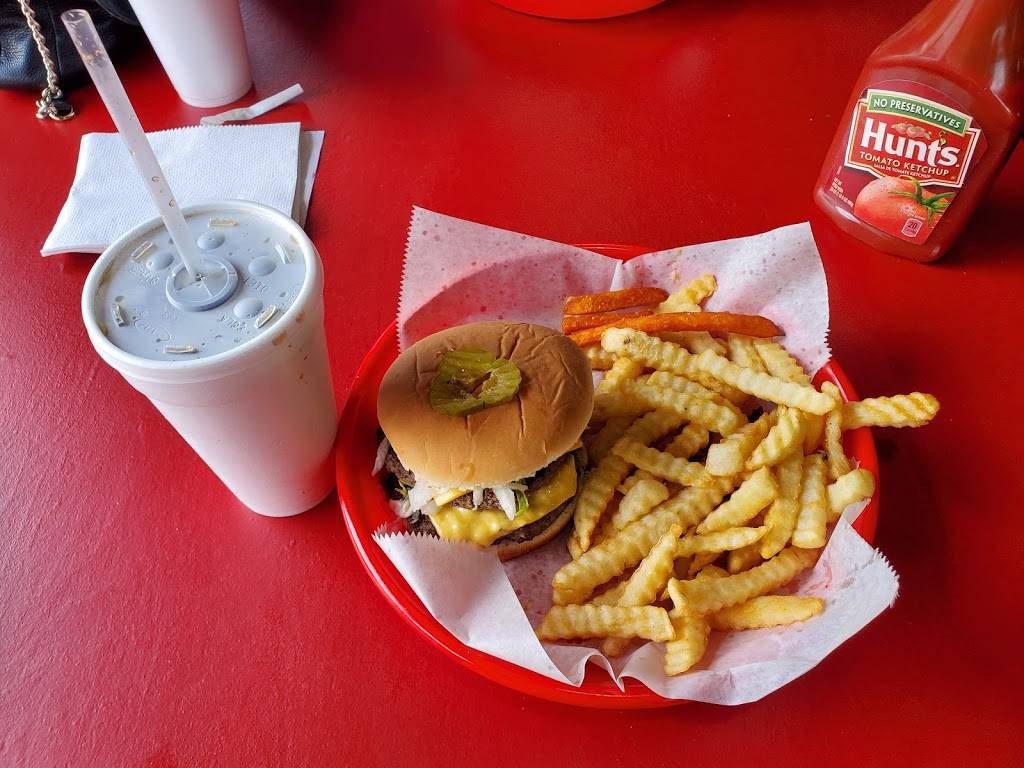 Yonah Burger | restaurant | 2051 Helen Hwy, Cleveland, GA 30528, USA | 7068654791 OR +1 706-865-4791