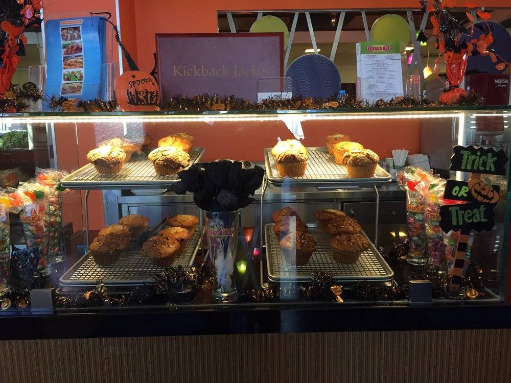 Kickback Jack’s | restaurant | 420 Red Banks Rd, Greenville, NC 27858, USA | 2523290400 OR +1 252-329-0400