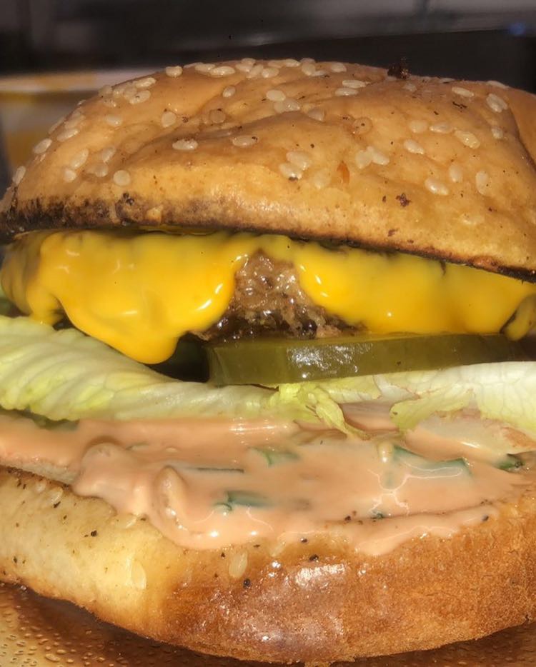 Chubbies chicken &fish | restaurant | 2150 N E St, San Bernardino, CA 92405, USA | 9094024022 OR +1 909-402-4022