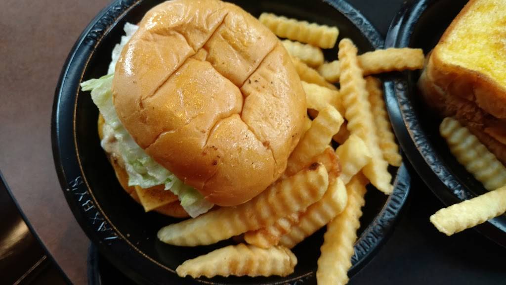 Zaxbys Chicken Fingers & Buffalo Wings | restaurant | 107 Tobacco Rd, Wallace, NC 28466, USA | 9105520151 OR +1 910-552-0151