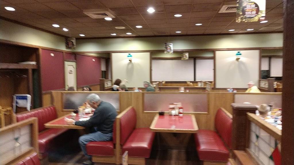 Kings Family Restaurants | restaurant | 2400 Leechburg Rd Suite 1000, New Kensington, PA 15068, USA | 7243392234 OR +1 724-339-2234