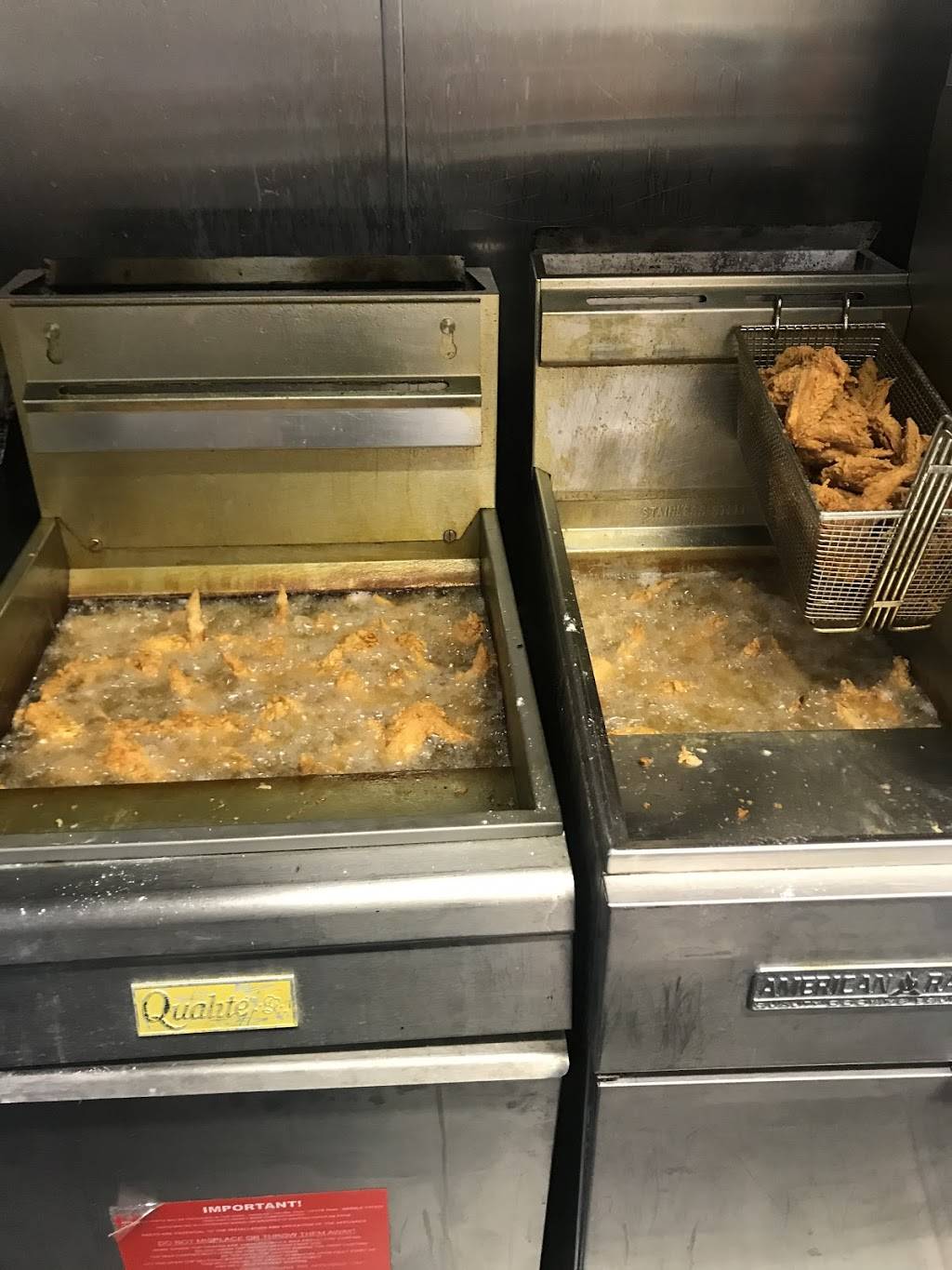 J&E Steak Hoagies sweets | restaurant | 1819 Sibley Blvd, Calumet City, IL 60409, USA | 7089337437 OR +1 708-933-7437