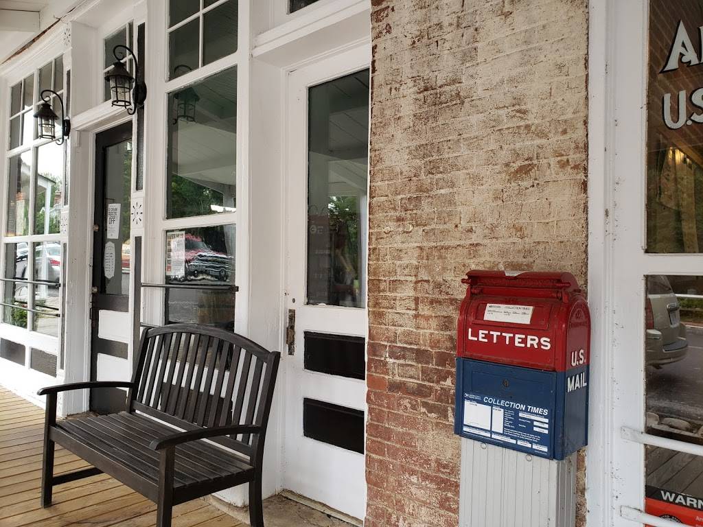 The Badgers Hideaway | night club | 306 Main St, Arrow Rock, MO 65320, USA | 6608373131 OR +1 660-837-3131