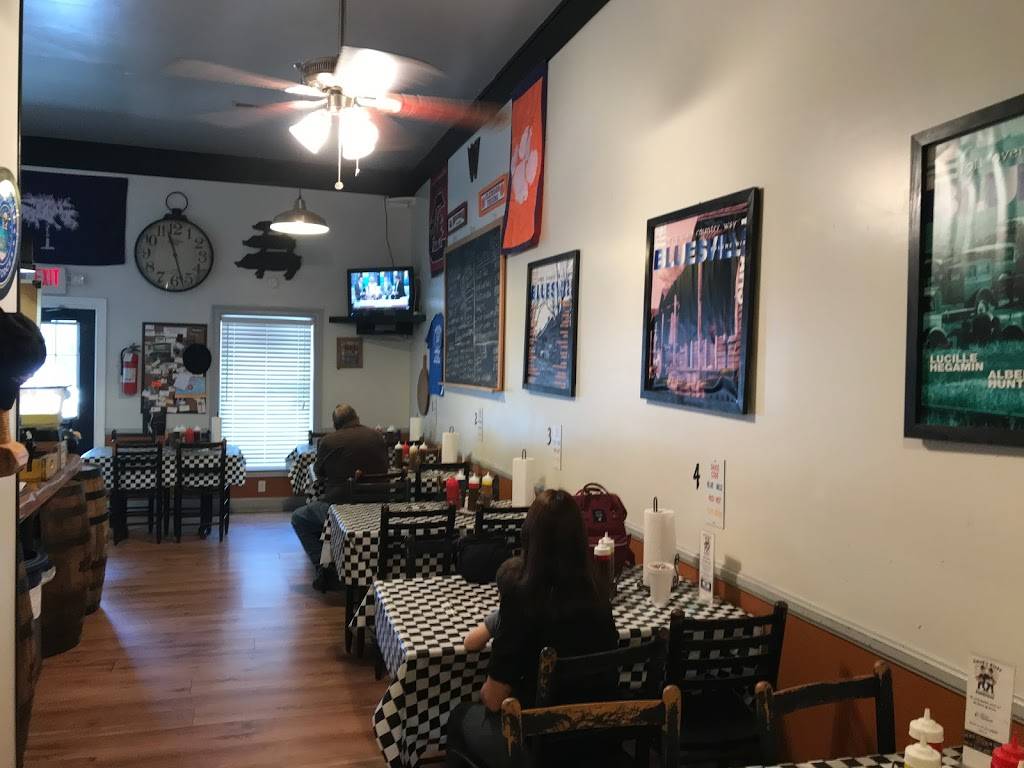 Smoky Blues Barbeque | restaurant | 458 Oak Grove Rd, Spartanburg, SC 29301, USA | 8645871807 OR +1 864-587-1807