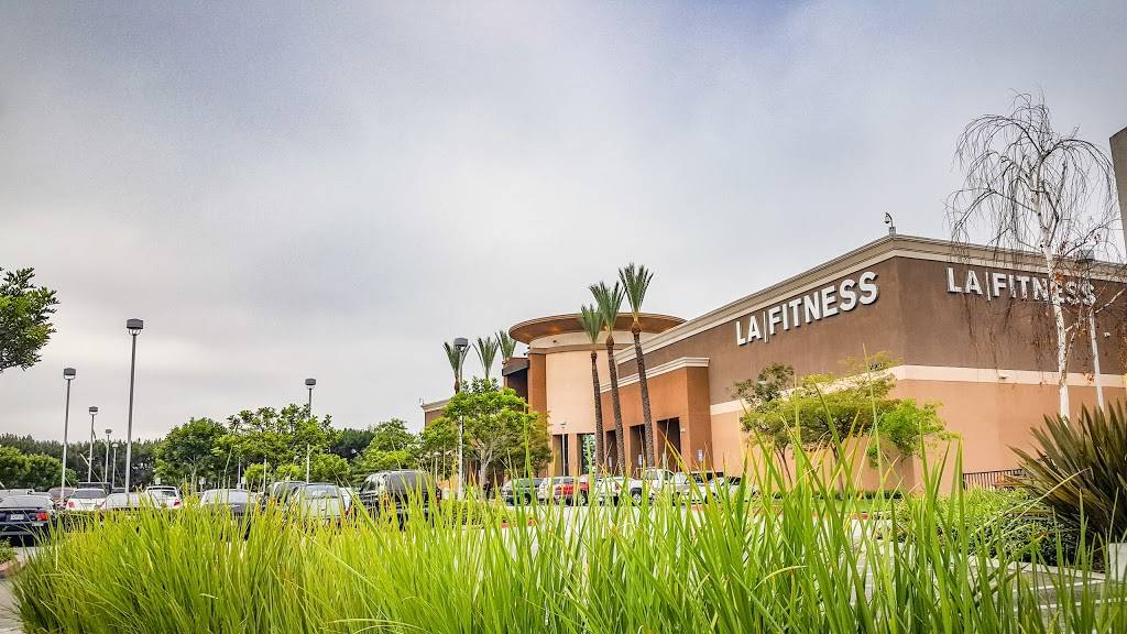 Carls Jr. / Green Burrito | restaurant | 7200 Firestone Blvd, Downey, CA 90241, USA | 5629270129 OR +1 562-927-0129