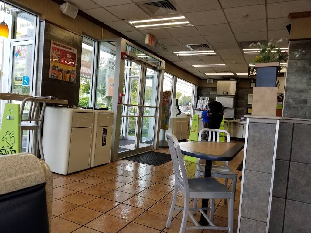 McDonalds | cafe | 729 NY-110, Melville, NY 11747, USA | 6314233433 OR +1 631-423-3433
