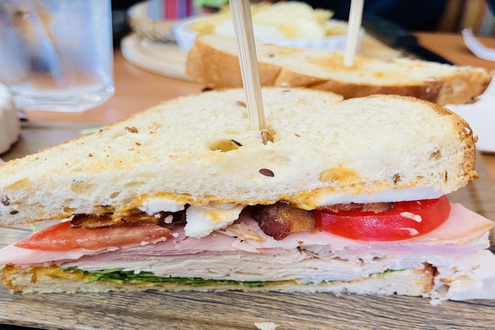 The Three Mothers Cuisine & Bakery | bakery | 1002 Memorial Blvd, Murfreesboro, TN 37129, USA | 6292015985 OR +1 629-201-5985