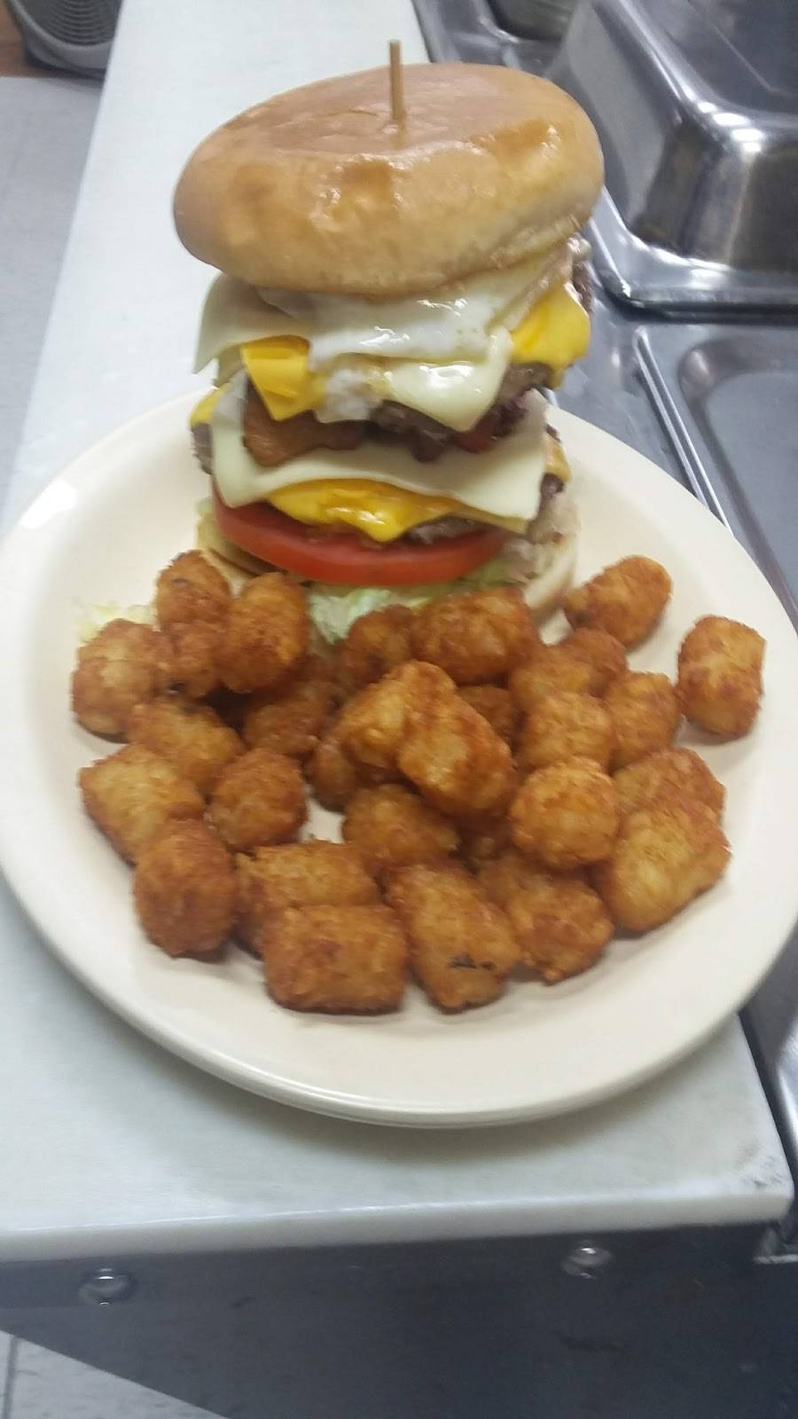 Maks Burgers & BBQ Breakfast All Day | restaurant | 1850 Boyd Rd, Azle, TX 76020, USA | 8174445955 OR +1 817-444-5955