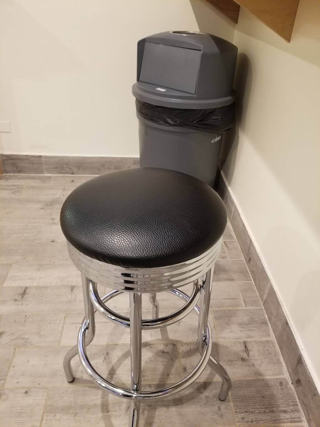 Golden Dragon | restaurant | 2459 W Madison St, Chicago, IL 60612, USA | 3129294839 OR +1 312-929-4839