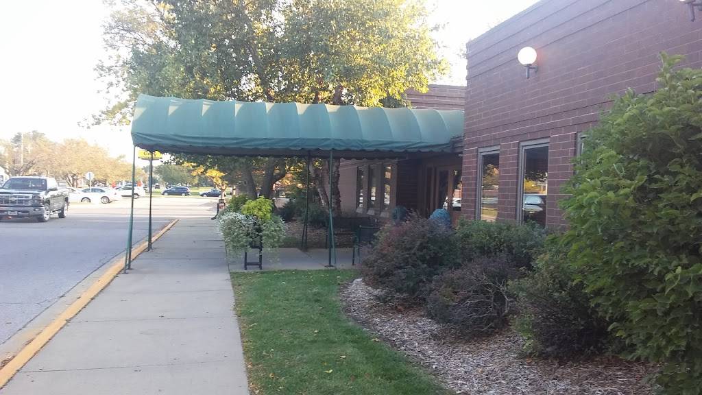 Trostels Greenbriar | restaurant | 5810 Merle Hay Rd, Johnston, IA 50131, USA | 5152530124 OR +1 515-253-0124