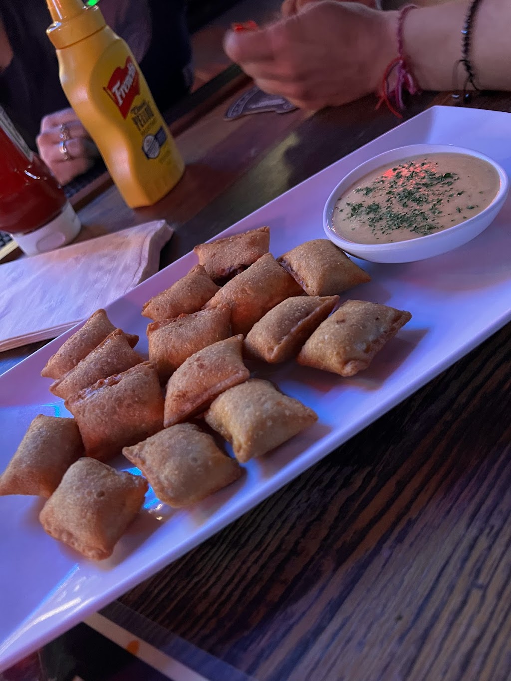 The Whistle Stop Inn | restaurant | 375 Illinois St, Indianapolis, IN 46225, USA | 3176026334 OR +1 317-602-6334