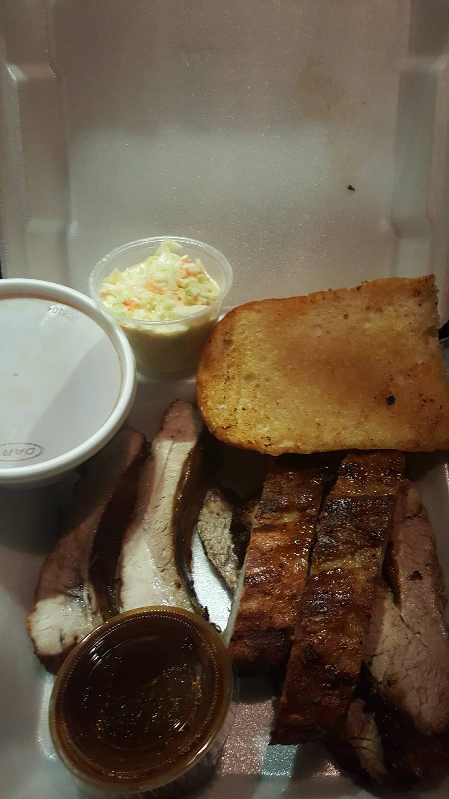 The BBQ Place | restaurant | 604 Ventura St, Fillmore, CA 93015, USA | 8055243111 OR +1 805-524-3111