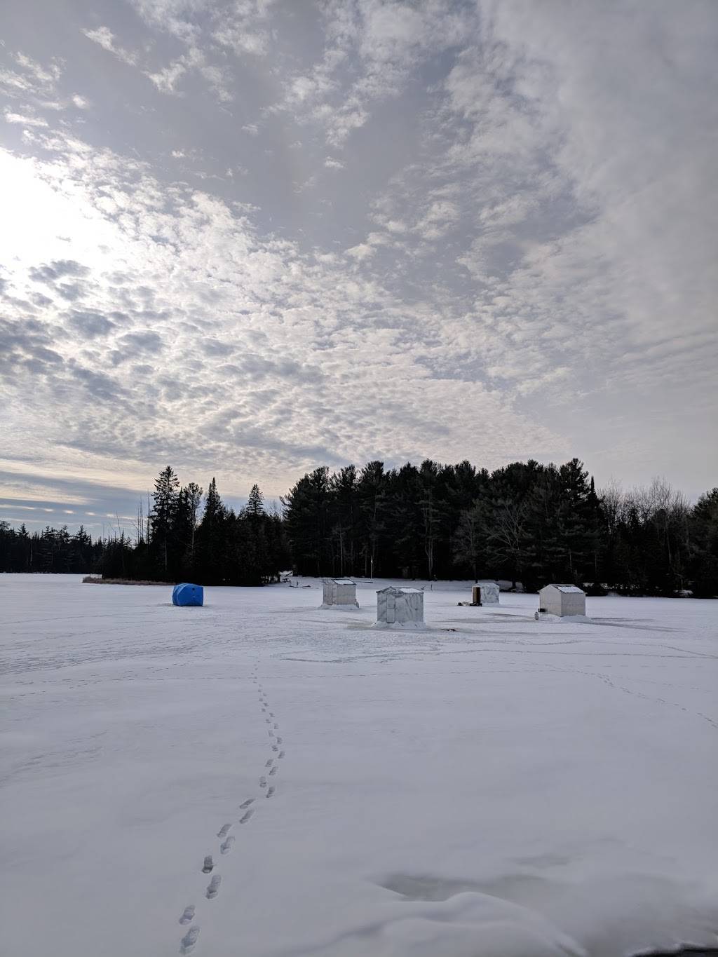 The Franklin Fishing Club | restaurant | 72 Franklin Rd, Mount Albert, ON L0G 1M0, Canada | 9054731469 OR +1 905-473-1469