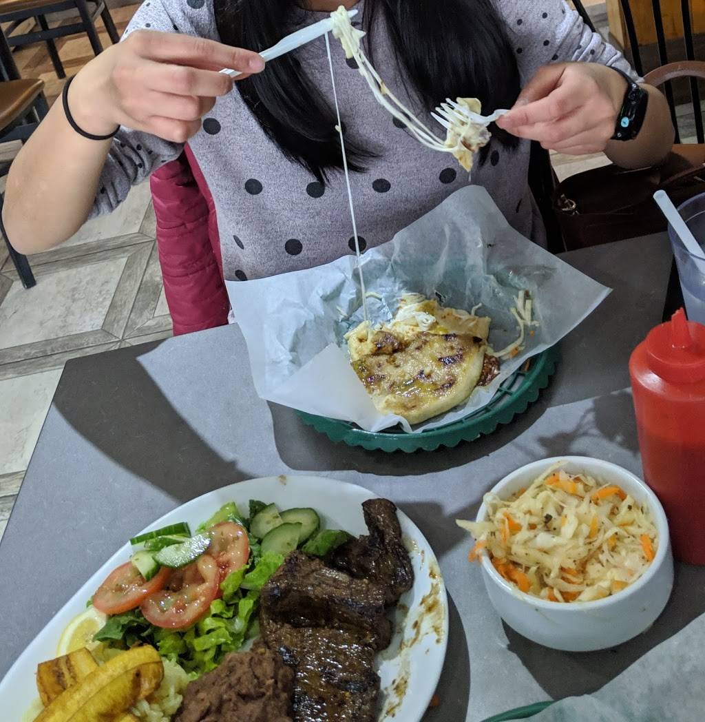 Nu Pupuseria Salvadorena | restaurant | 2459 Finch Ave W, North York, ON M9M 2G1, Canada | 4167434001 OR +1 416-743-4001
