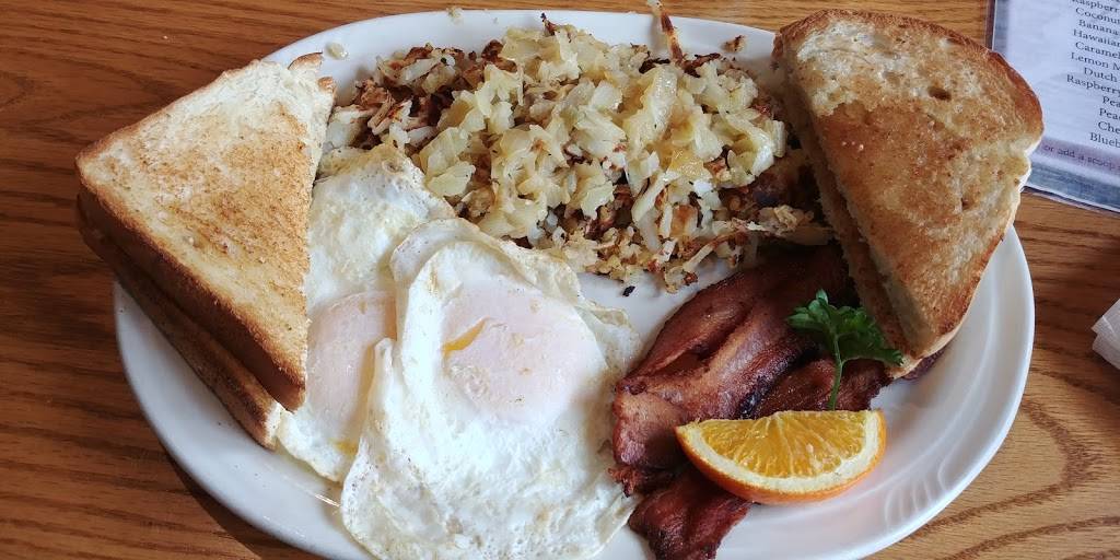 Schmidtsville Restaurant | restaurant | 3685 Nafziger Rd, Wellesley, ON N0B 2T0, Canada | 5196562430 OR +1 519-656-2430