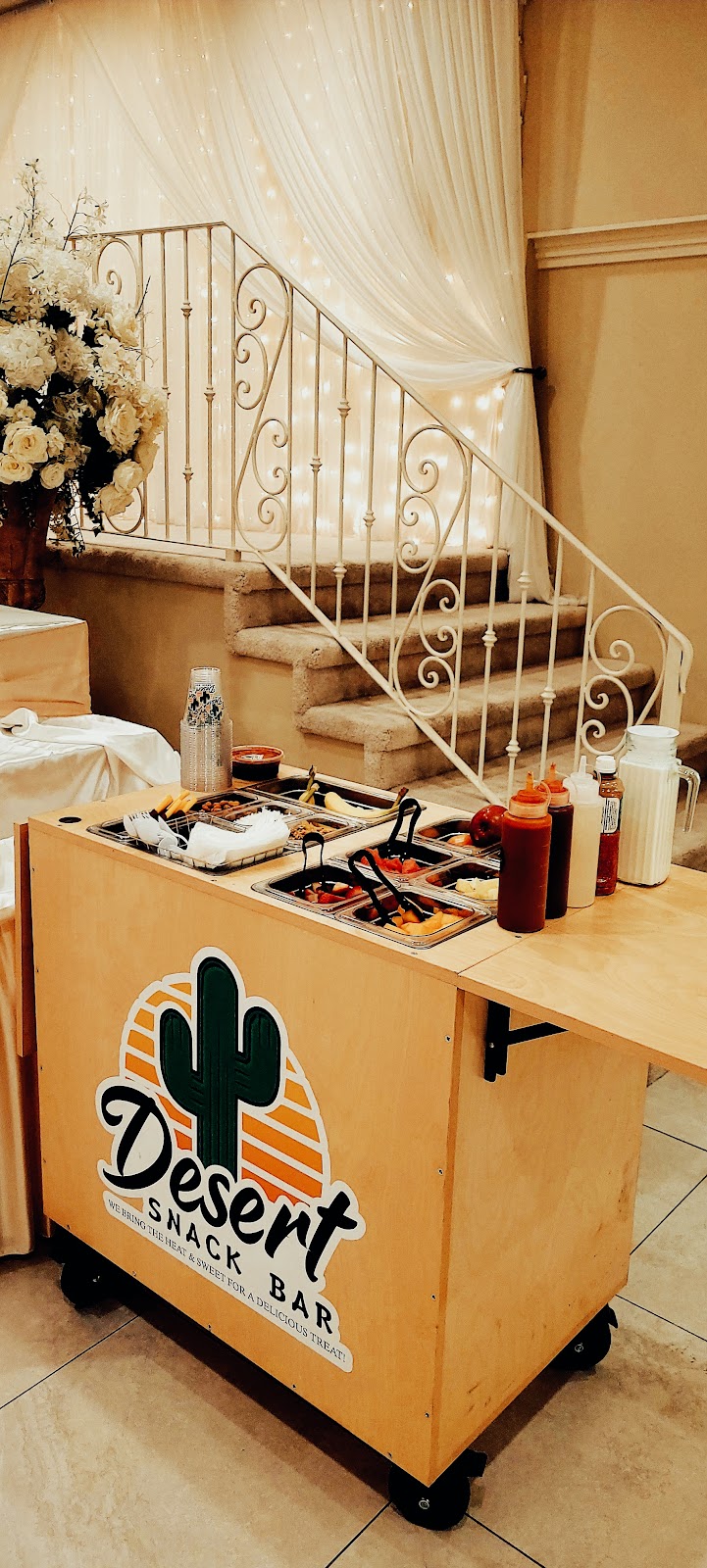 Desert Snack Bar | meal takeaway | 405 W Main St, Mesa, AZ 85201, USA | 4807950264 OR +1 480-795-0264