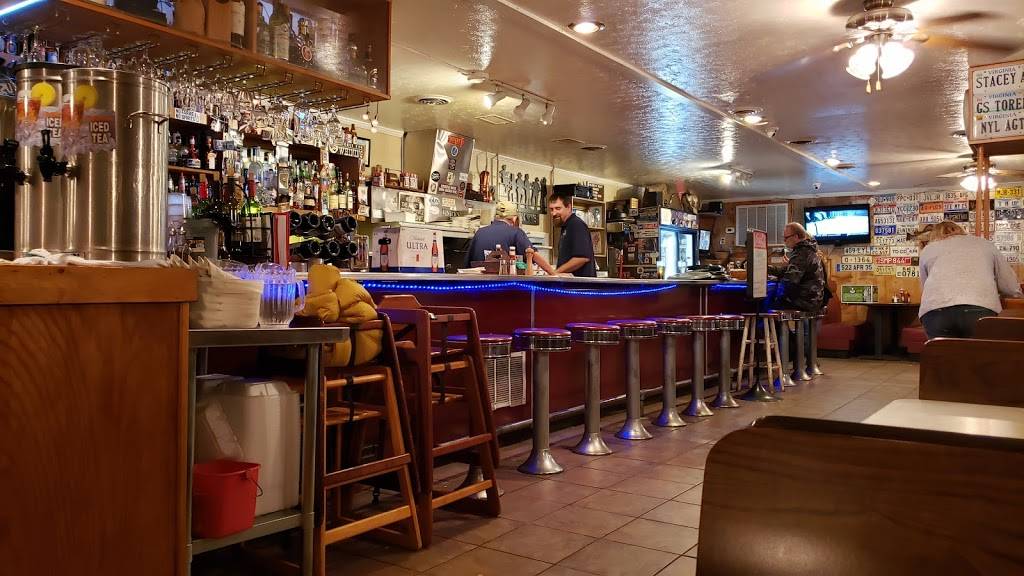 Perkys Restaurant | restaurant | 802 Wards Rd, Altavista, VA 24517, USA | 4343699908 OR +1 434-369-9908