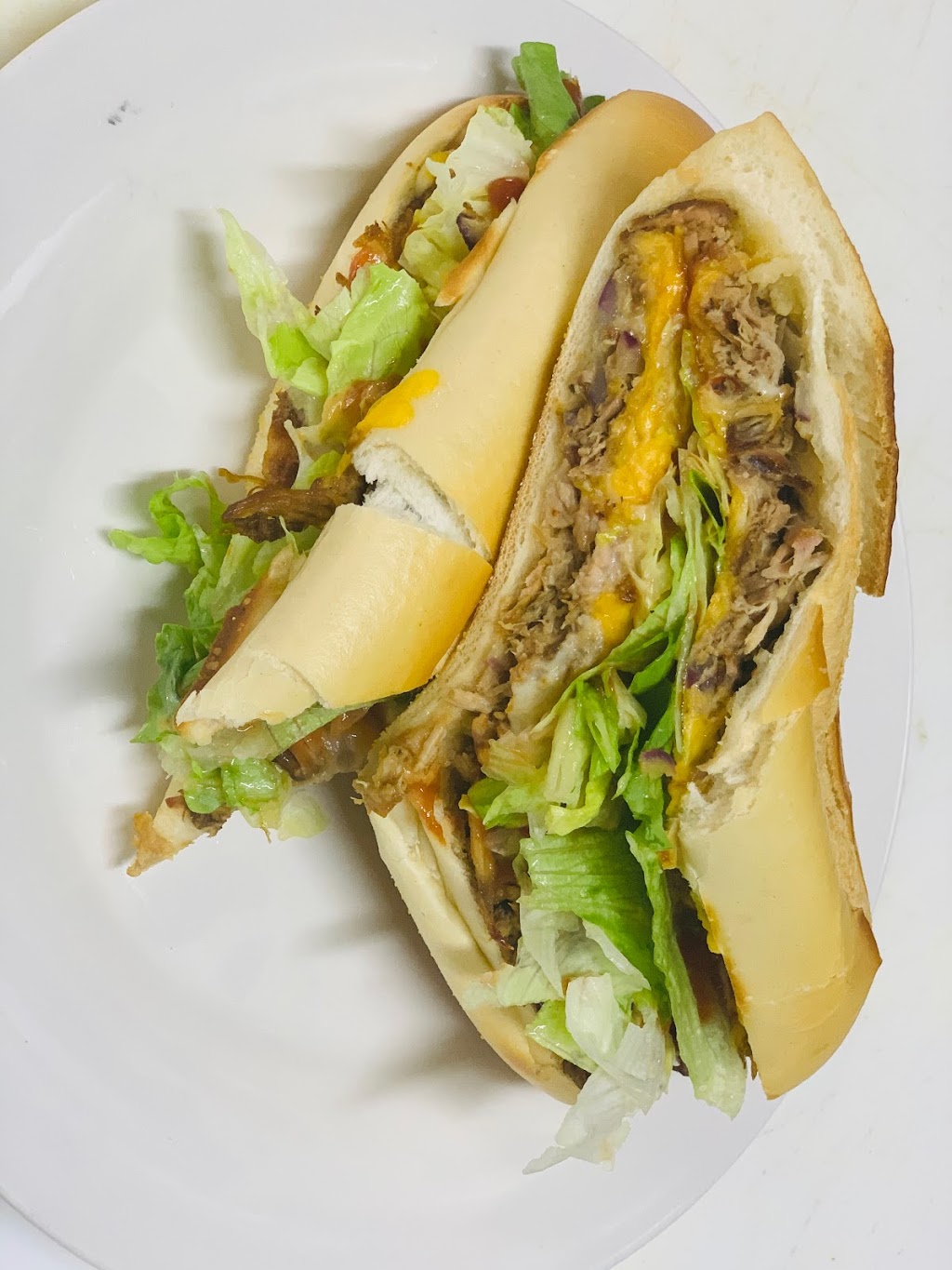 Fritura fernandez | restaurant | 250 Broadway, Amityville, NY 11701, USA | 6315794923 OR +1 631-579-4923