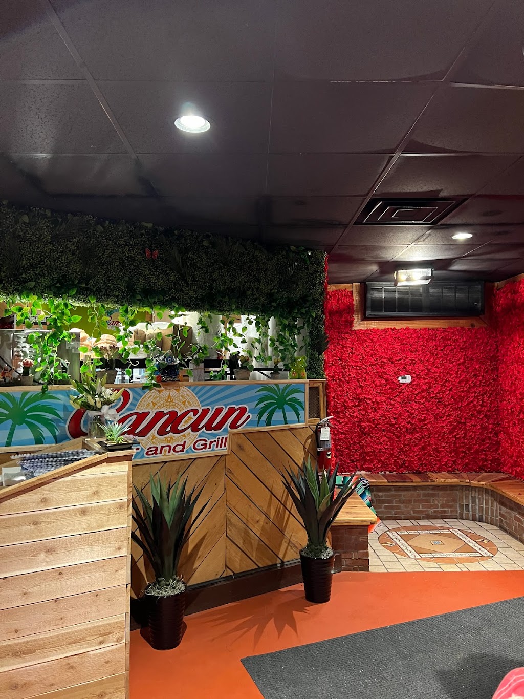 Cancun Bar and Grill | restaurant | 16440 Booker T Washington Hwy UNIT 203, Moneta, VA 24121, USA | 5405249338 OR +1 540-524-9338